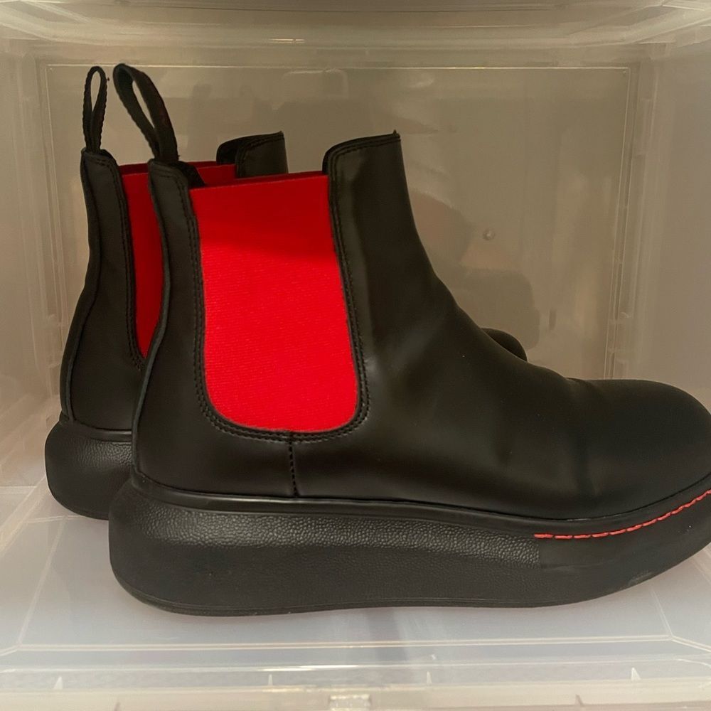 Alexander McQueen Hybrid Chelsea Boot